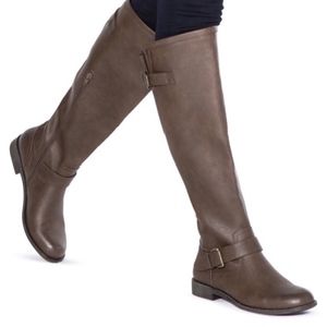 Tall flat boots. Make me an offer!! :)